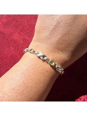 Vintage 925 Sterling Silver Green Peridot Tennis Link Bracelet XO Hugs Kisses